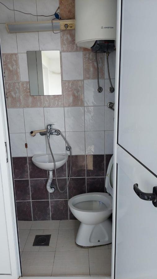 Apartmani Gordana บาร์ ภายนอก รูปภาพ