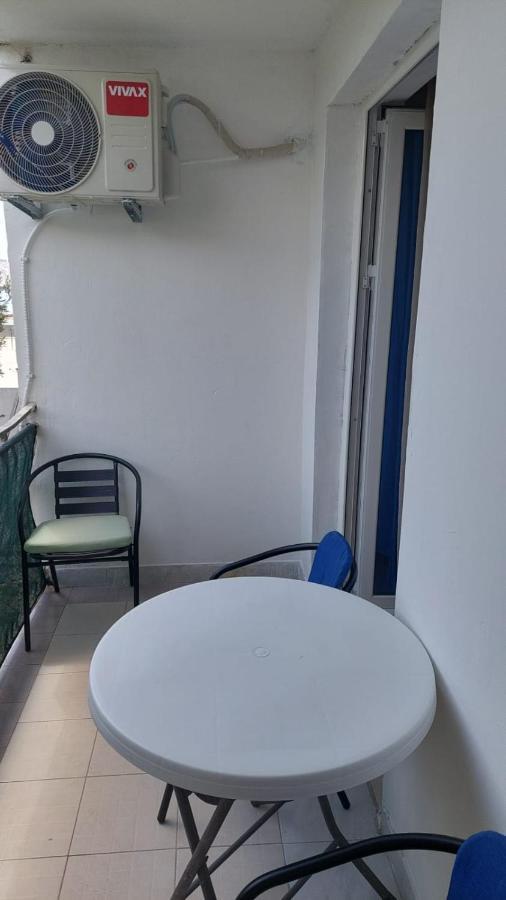 Apartmani Gordana บาร์ ภายนอก รูปภาพ