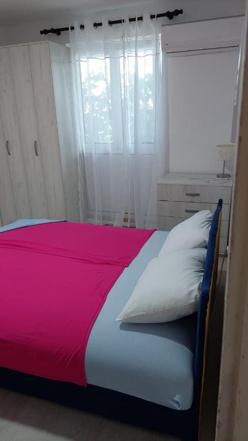 Apartmani Gordana บาร์ ภายนอก รูปภาพ