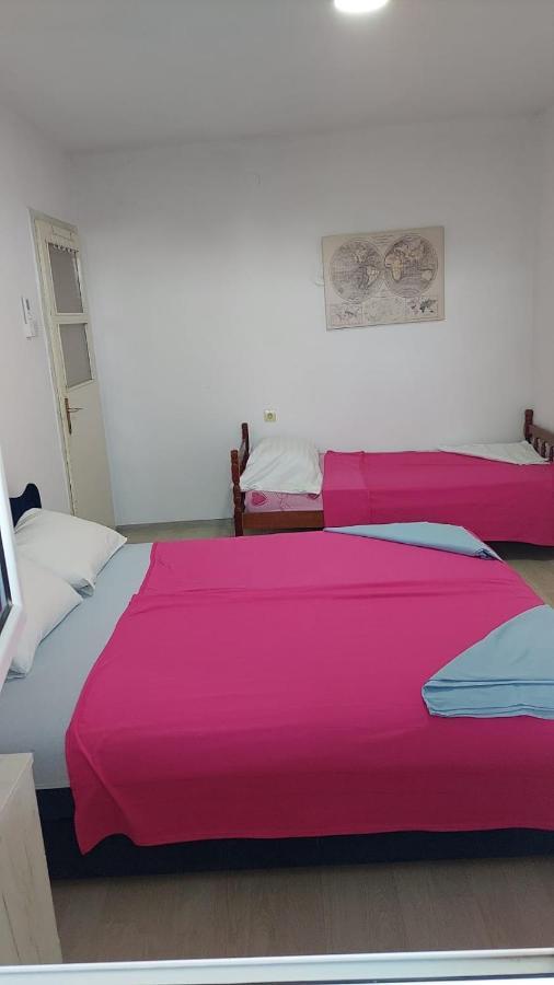 Apartmani Gordana บาร์ ภายนอก รูปภาพ