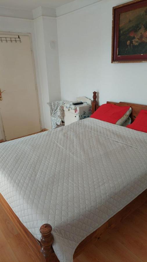 Apartmani Gordana บาร์ ภายนอก รูปภาพ