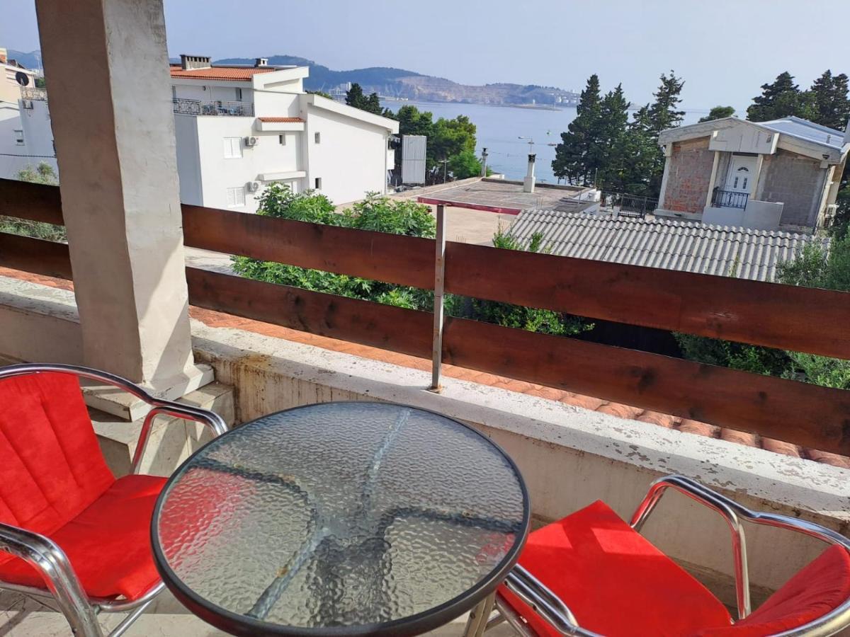 Apartmani Gordana บาร์ ภายนอก รูปภาพ